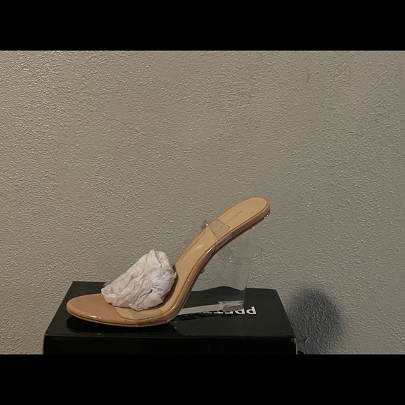 Pretty Little Thing Clear Wedges - Picture 2 of 2